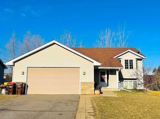825 Pleasant Ave, Saint Paul Park, MN 55071