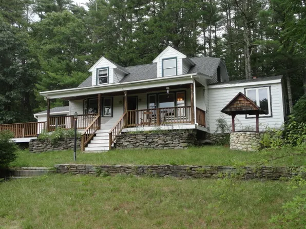 211 Old Meetinghouse Rd, Townsend, MA 01469