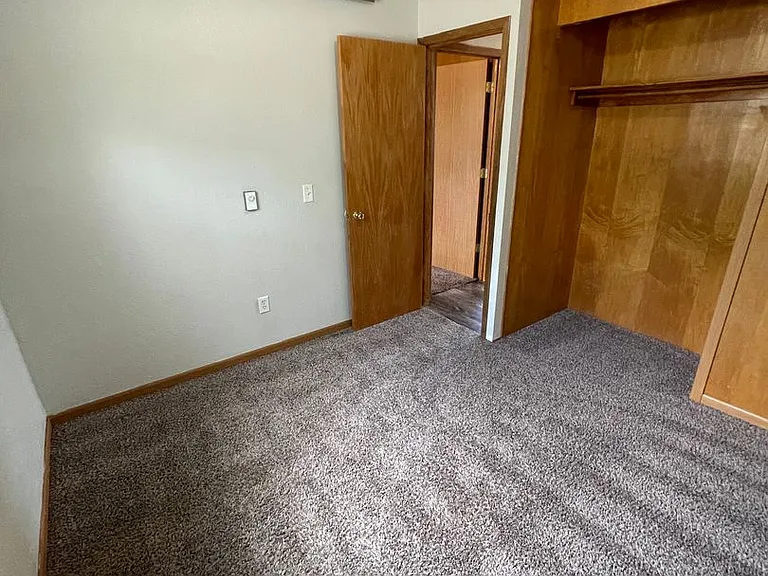 927 Blaine Ave — Photo 13