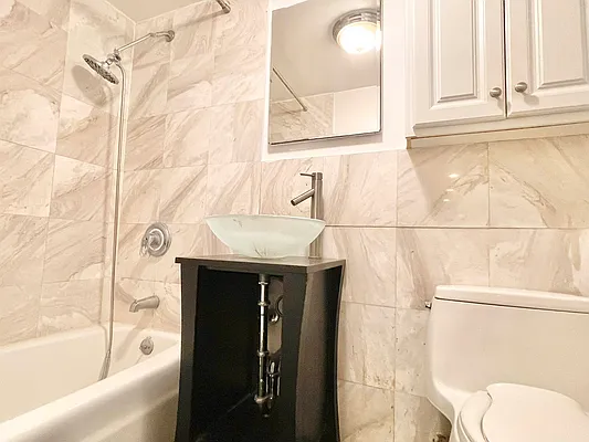 Rented by Century 21 Premier  | media 13