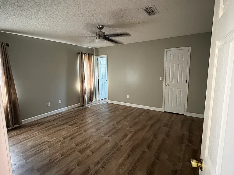 2338 Inverness Rd — Photo 2