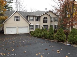328 Overlook Dr, East Stroudsburg, PA 18301