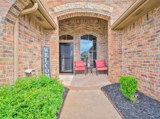 1709 NE 26th St, Moore, OK 73160