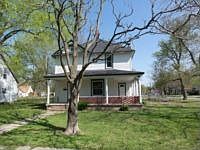 1st image of 634 Ellinwood St