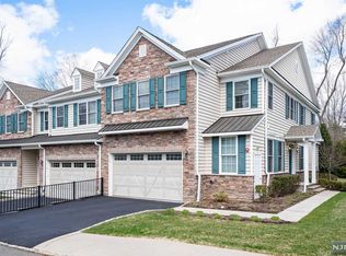 72 Autumn Way, Montvale, NJ 07645
