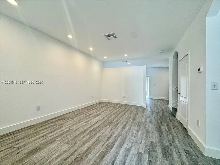 14333 SW 125th Ct — Photo 4