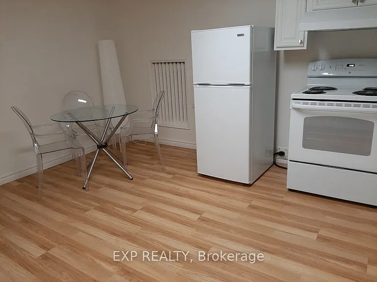 227 Evelyn Ave #4 — Photo 3