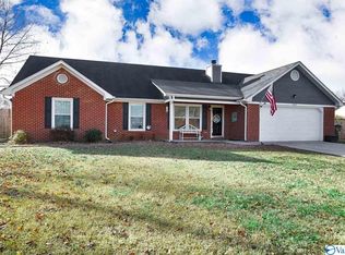 102 Cricket Ct, Huntsville, AL 35811