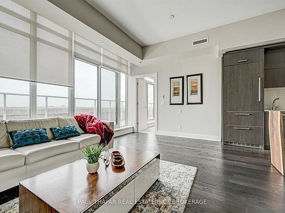 5th image of 3018 Yonge St #1114