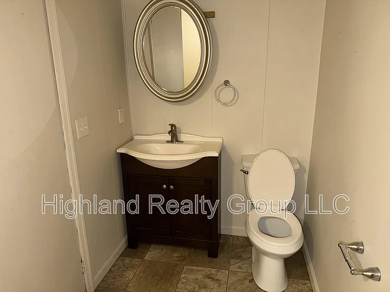 1082 Chambers St #1 — Photo 8