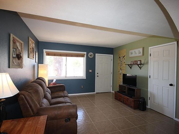 3rd image of 4617 W Calle Don Tomas