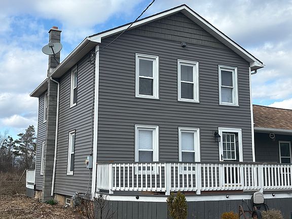 2nd image of 4567 Mapleton Rd #1