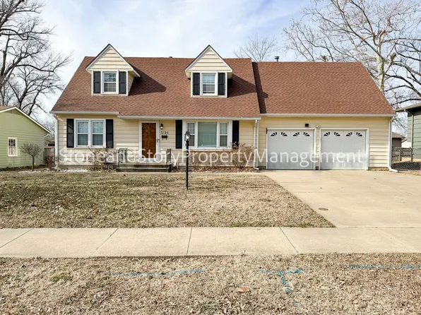 3125 SW Mulvane St, Topeka, KS 66611