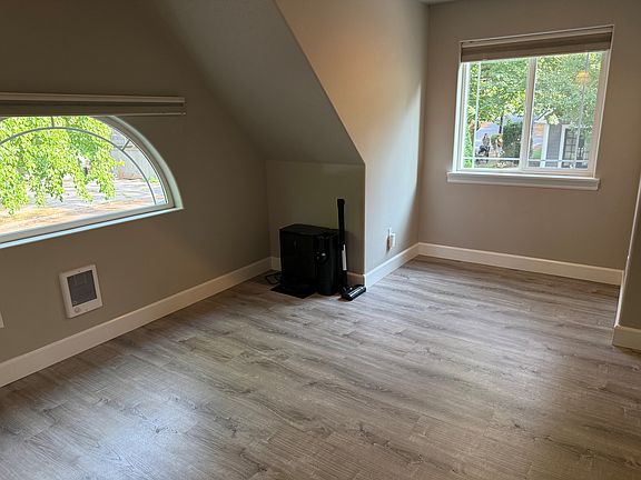 Second bedroom/office