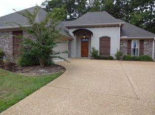 804 Glendale Ct, Brandon, MS 39047