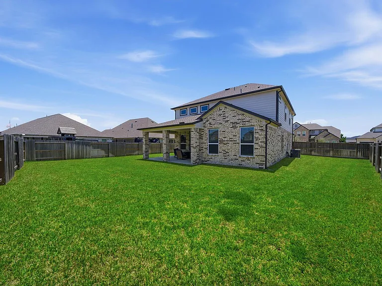 19702 Isola Breeze Dr — Photo 30