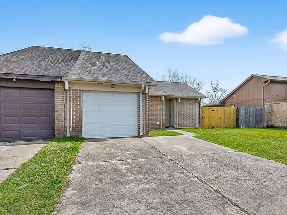 2nd image of 16613 Gold Ridge Ln