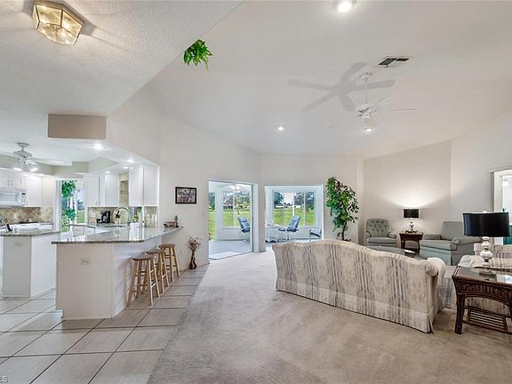 4th image of 189 Marseille DR