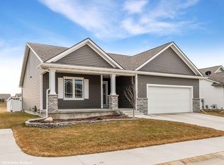 3907 SW Stonehaven Ln, Ankeny, IA 50023