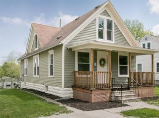 319 12th St SW, Cedar Rapids, IA 52404