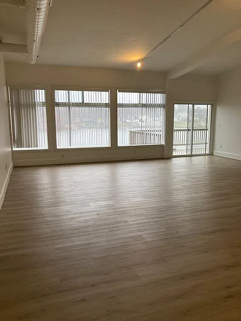 231 Lake Ave #1