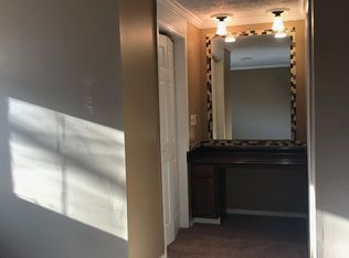 8850 Applegate Ln, Sandy Springs, GA 30350