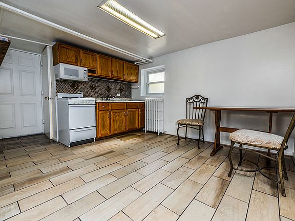 2nd image of 5431 W Leland Ave #G