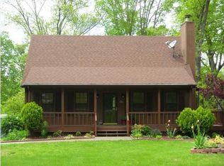305 Cedar Glenn Ln, Radcliff, KY 40160