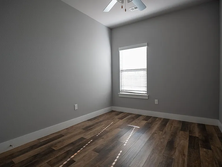 1703 Booker Cir — Photo 14