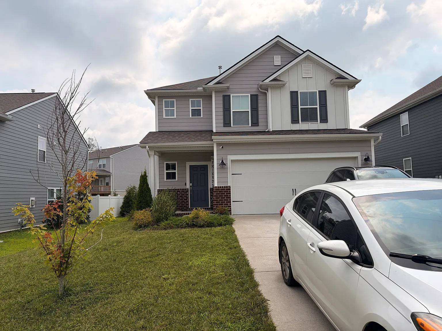 3 bed, 2350 sqft, $2,900 — Photo 1