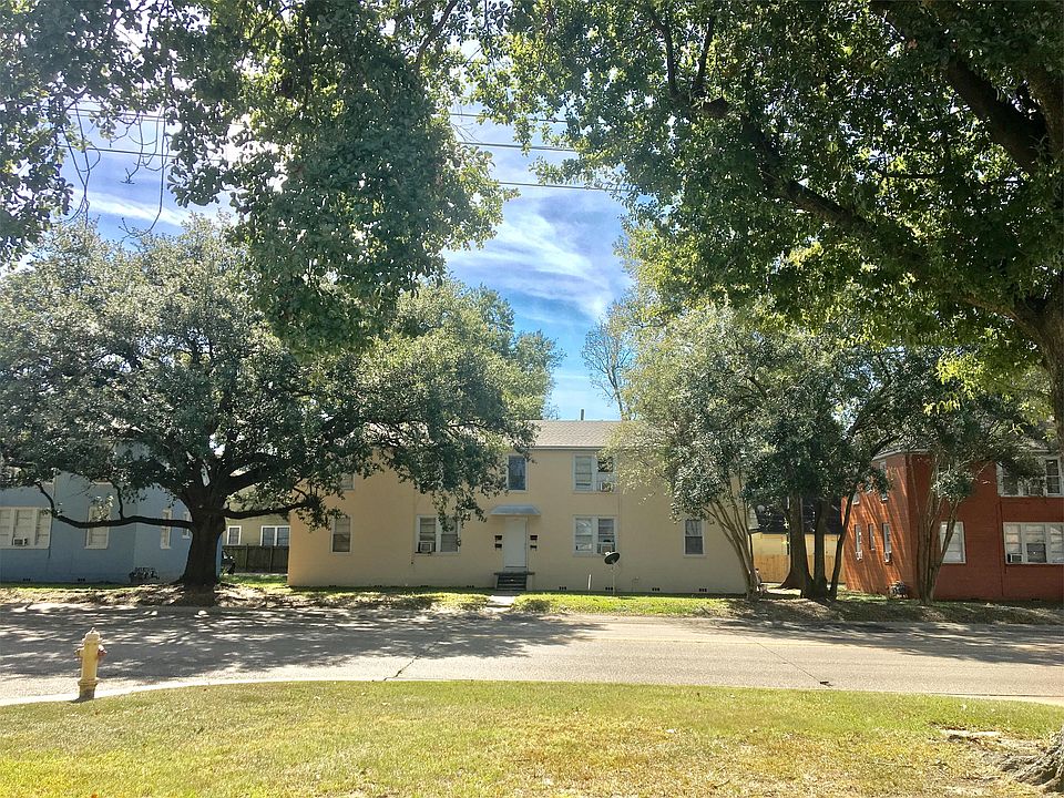 2nd image of 2618 North Blvd APT 1