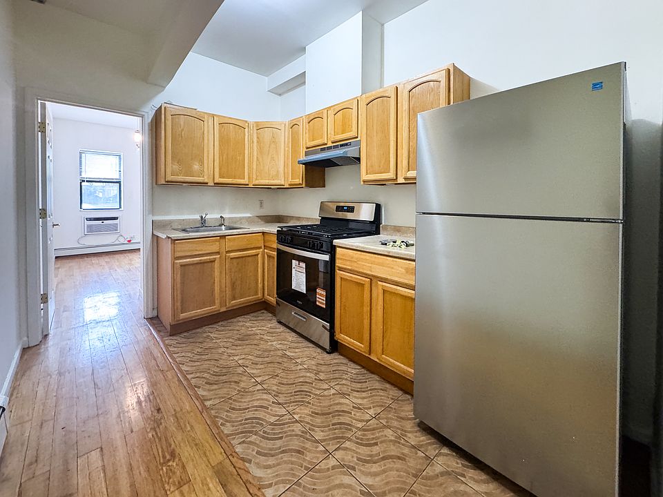 1st image of 140 Richardson St #1A