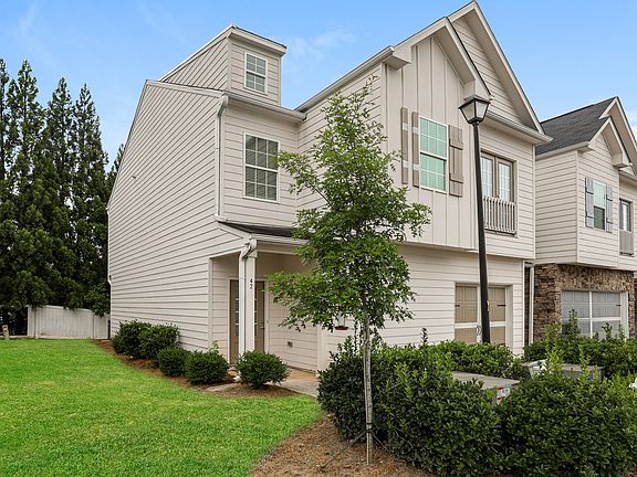 4th image of 42 Madaline Ln