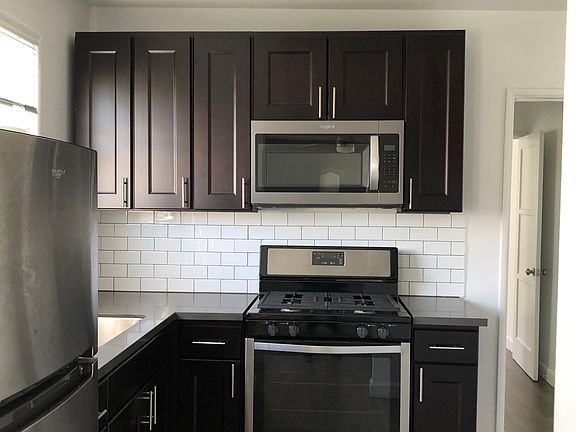 2nd image of 110 N 1st St #A