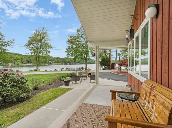 15 Lakeview Ct, Rockaway Twp., NJ 07866