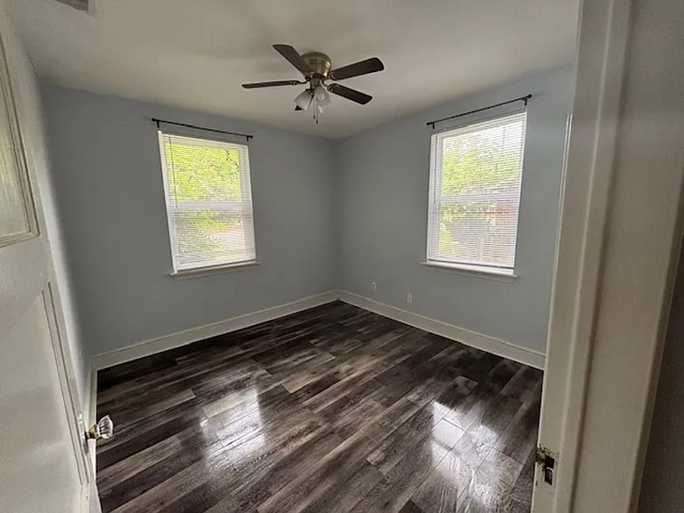932 Munsen Spring Dr — Photo 10