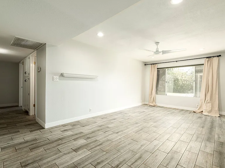 14237 N 34th Way — Photo 6