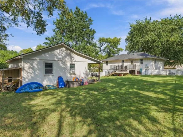 153 Cardinal Cir, Lawson, MO 64062
