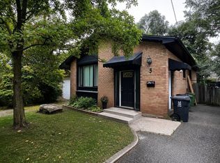 5 Watson St, Toronto, ON M1C1E2