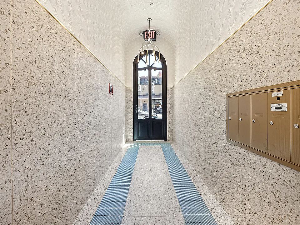 1st image of 481 Saint Marks Ave #6