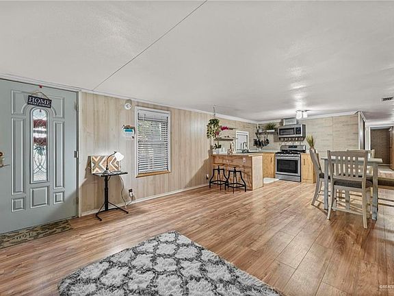 4th image of 3204 Barbara Ln