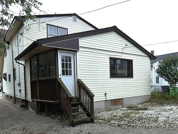 3rd image of 26301 Oriole Ave