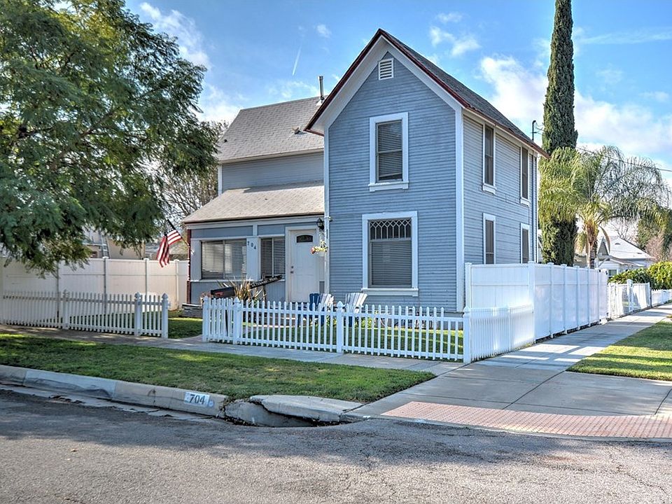2nd image of 704 S Joy St