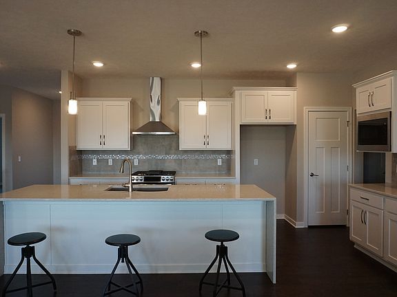 7th image of this home