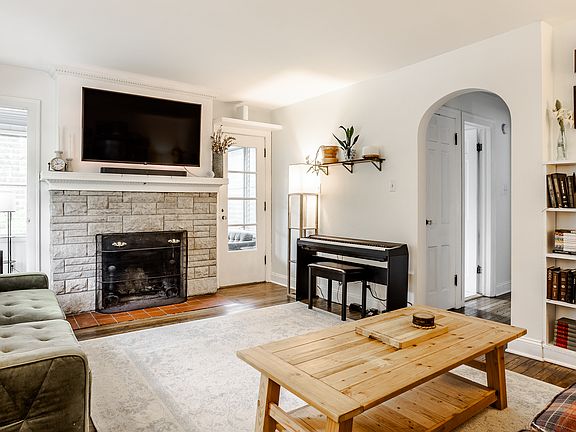 5th image of 6535 Evanston Ave