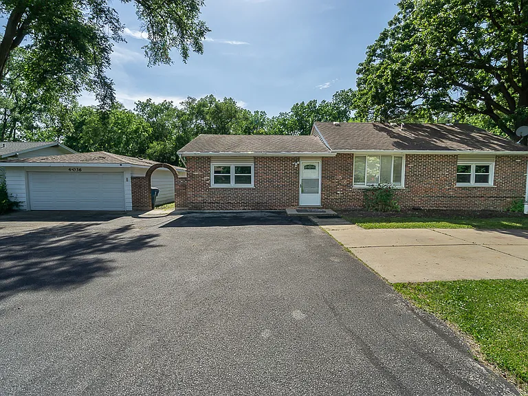 4N036 Wood Dale Rd — Photo 1