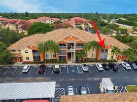 6461 Aragon Way, Fort Myers, FL