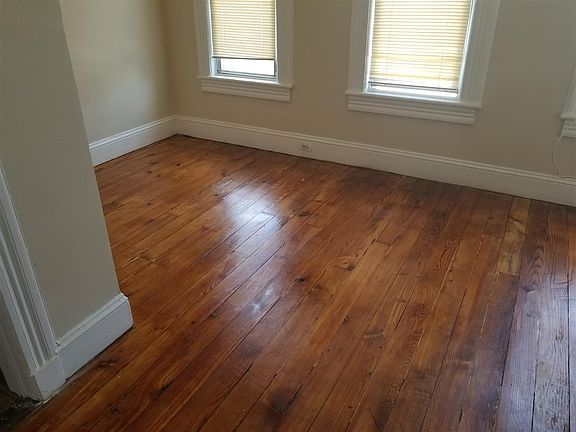 4th image of 377 Bergen Ave