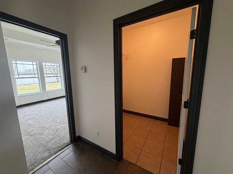 2427 Indiana Ave #1 — Photo 13