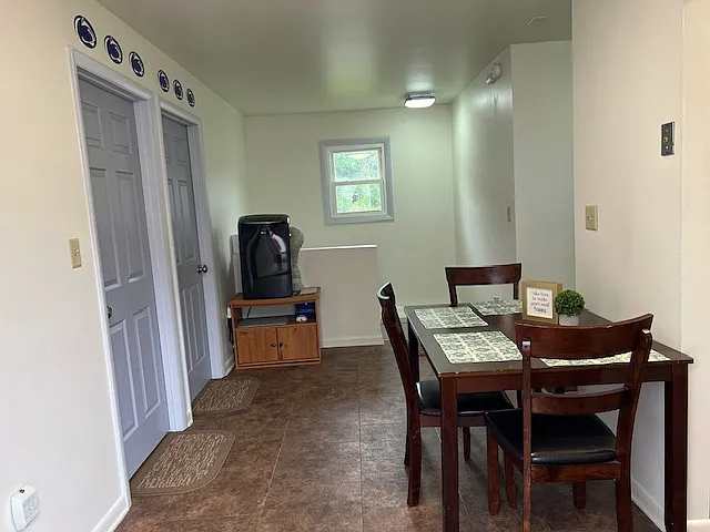 103 N 6th Ave #ROOMS FOR RENT — Photo 7